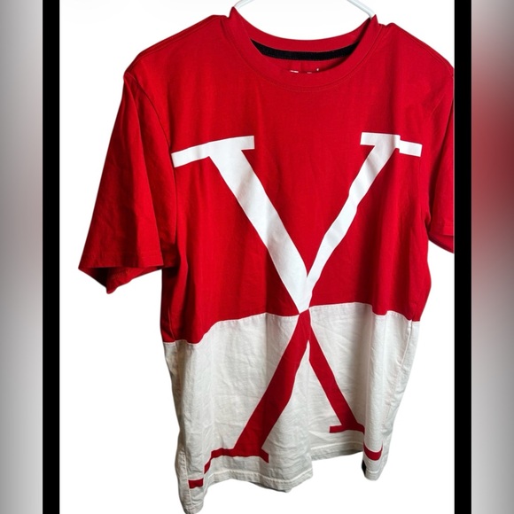 19V69 Italia Alessandro Versace Red White Crew Neck Tshirt Size Medium - Picture 2 of 5